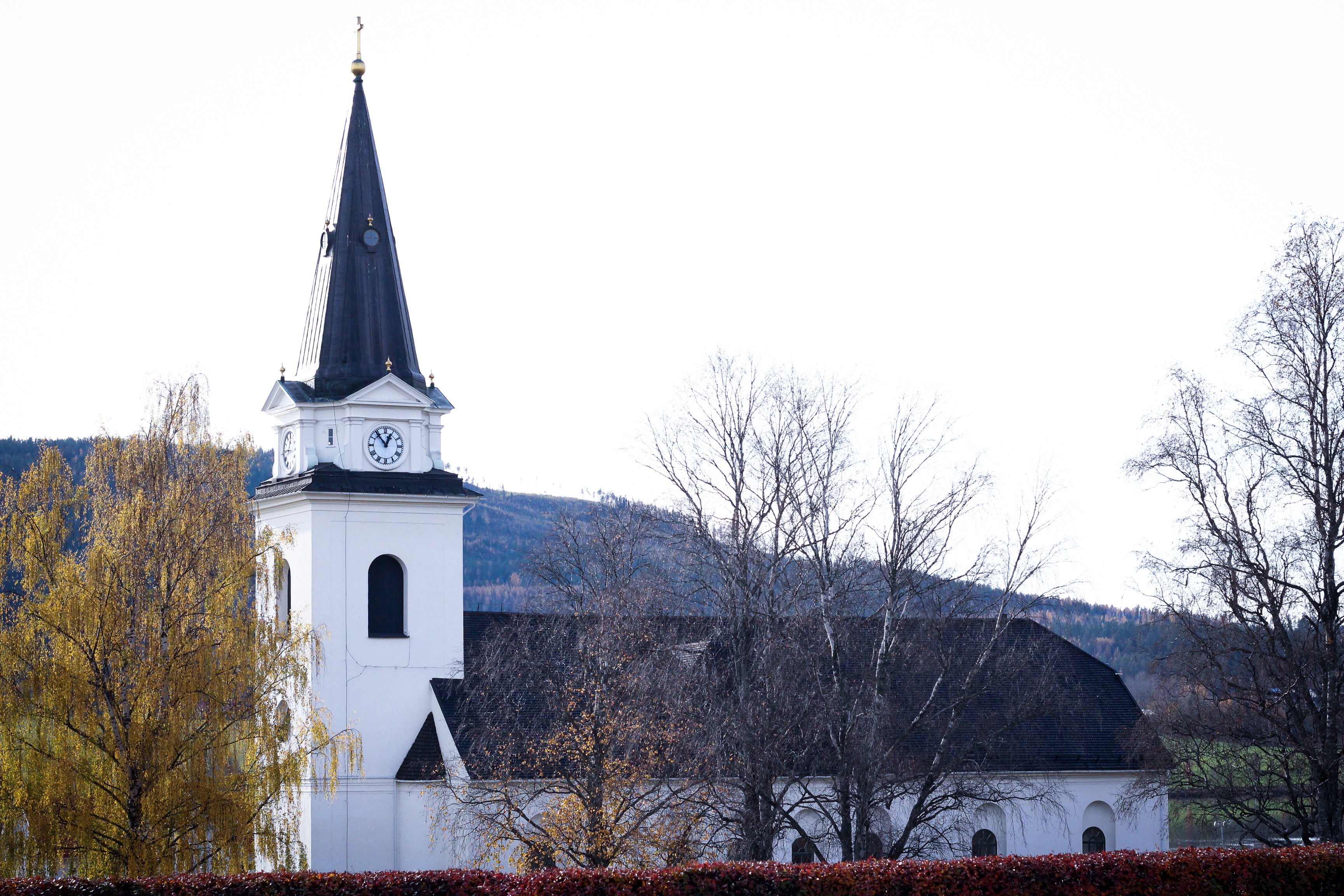 Vit stenkyrka