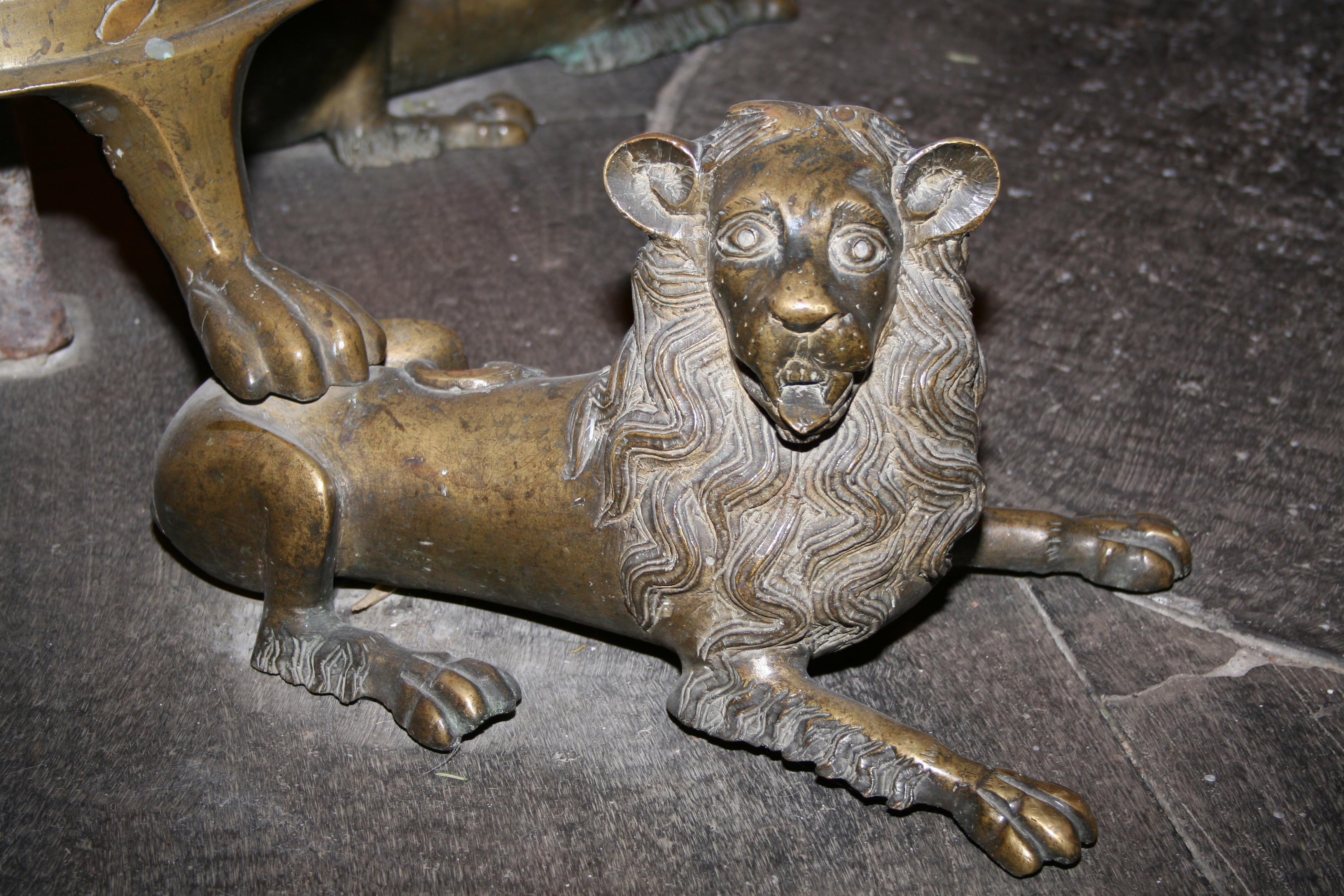 Lejon i brons