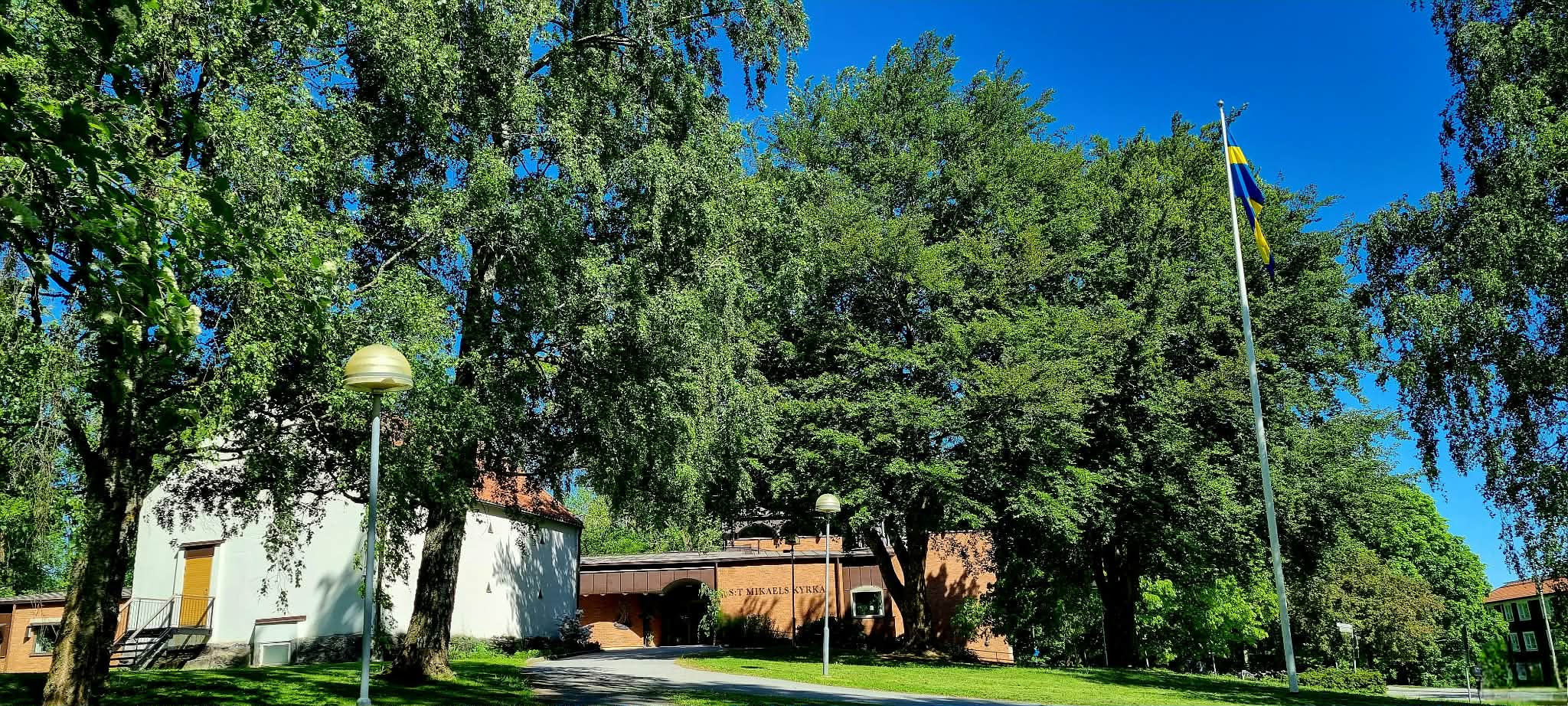 mikaels kyrka sommar