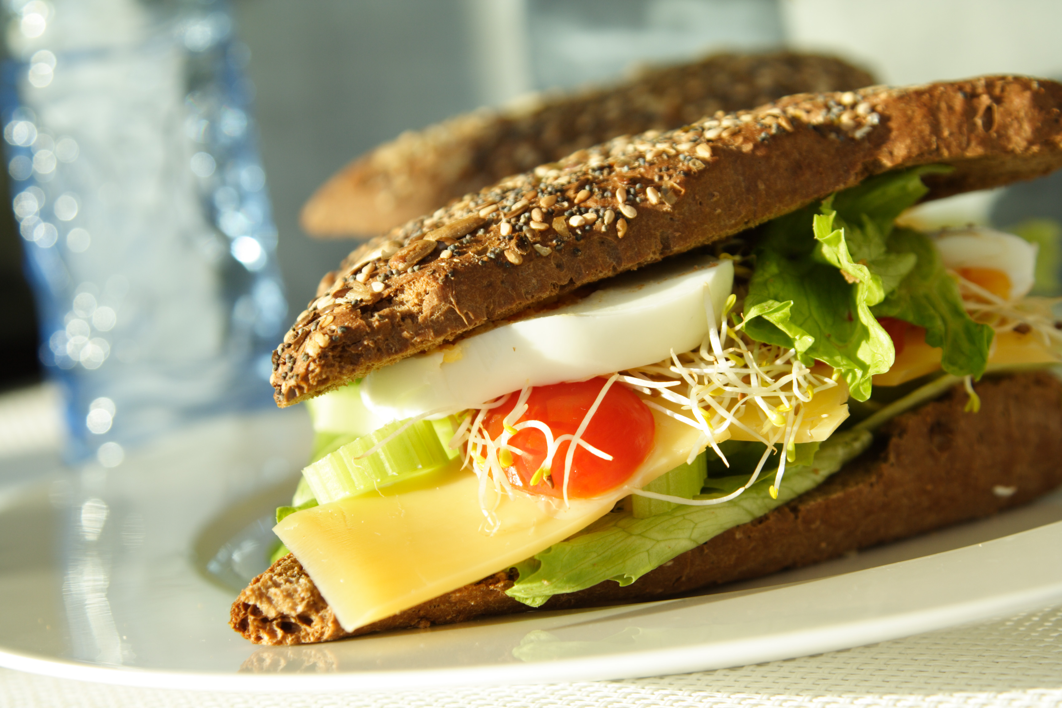Grov frukostmacka.